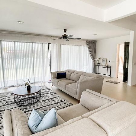 Nur Villa Sg Soi Musslimm Only 콴탄 외부 사진